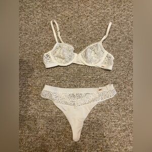 White Lace Underwire Bra & Panty Set